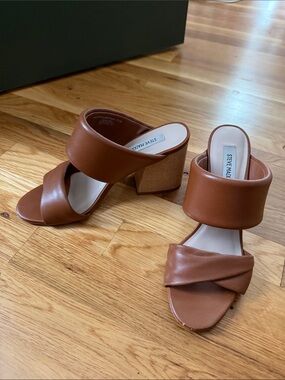 Steve Madden Tan Brown Leather Wide-Strap Block Heel Mules